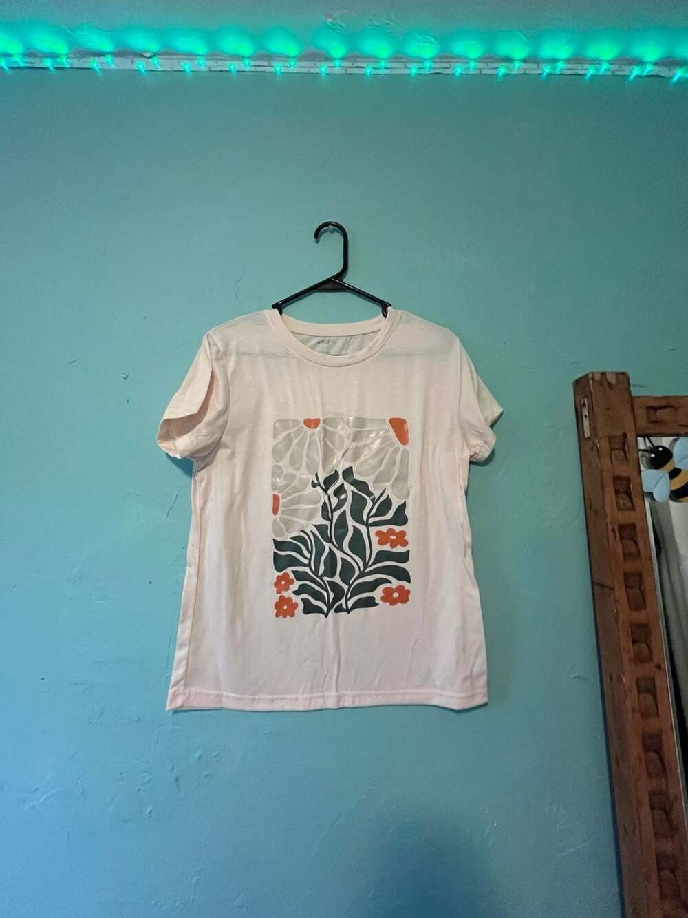 Shein Floral Graphic T-Shirt Size M Beige Short Sleeve Tee